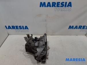 Usagé Boite de vitesses Peugeot 508 (8D) 2.0 Hybrid4 16V Prix € 250,00 Règlement à la marge proposé par Maresia Parts