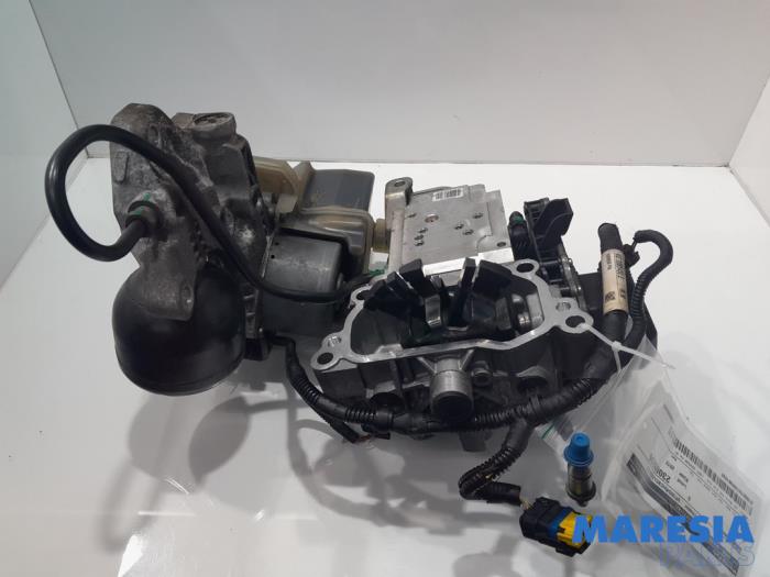 Robotised gearbox from a Peugeot 508 (8D) 2.0 Hybrid4 16V 2012