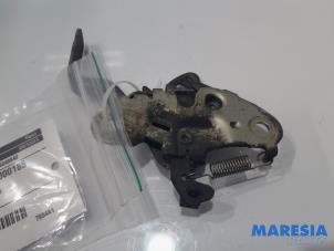 Used Bonnet lock mechanism Peugeot 308 (4A/C) 1.6 16V THP 150 Price € 15,00 Margin scheme offered by Maresia Parts