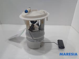 Używane Elektryczna pompa paliwa Citroen C5 III Berline (RD) 1.6 16V THP 155 Cena € 25,00 Procedura marży oferowane przez Maresia Parts