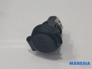 Used AUX / USB connection Citroen DS3 Cabrio (SB) 1.2 12V PureTech 82 Price € 10,00 Margin scheme offered by Maresia Parts
