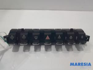 Used Panic lighting switch Peugeot 3008 I (0U/HU) 1.6 16V THP 155 Price € 25,00 Margin scheme offered by Maresia Parts