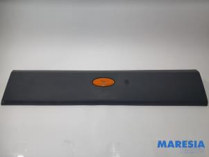 Used Decorative strip Renault Master IV (MA/MB/MC/MD/MH/MF/MG/MH) 2.3 dCi 150 16V Price € 48,40 Inclusive VAT offered by Maresia Parts