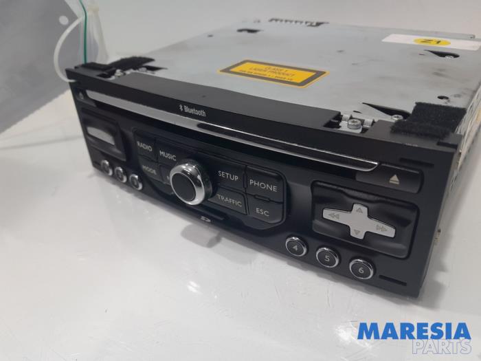 Radio CD Spieler van een Peugeot 3008 I (0U/HU) 1.6 16V THP 155 2010