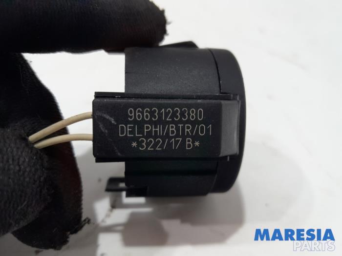 Engine management computer Citroen C3 1.2 Vti 12V PureTech ...