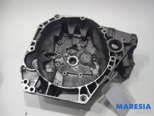 Used Gearbox casing Renault Clio IV Estate/Grandtour (7R) 0.9 Energy TCE 12V Price € 75,00 Margin scheme offered by Maresia Parts