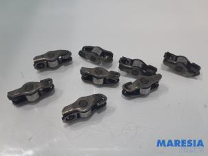 Used Rocker arm Peugeot 2008 (CU) 1.6 HDiF 16V Price € 30,00 Margin scheme offered by Maresia Parts