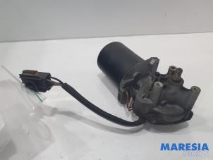 Used Front wiper motor Renault Twingo (C06) 1.2 Price € 25,00 Margin scheme offered by Maresia Parts