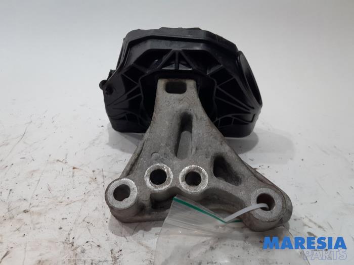 Used Engine mount Peugeot 208 I (CA/CC/CK/CL) 1.2 Vti 12V PureTech 82 Price € 30,00 Margin scheme offered by Maresia Parts