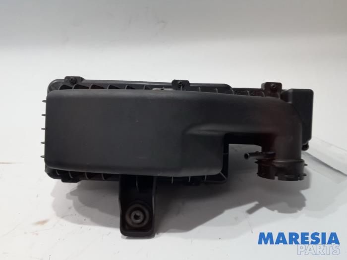 Begagnade Luftfilterhus Peugeot 208 I (CA/CC/CK/CL) 1.2 Vti 12V PureTech 82 Pris € 19,95 Marginaltabell erbjuds av Maresia Parts