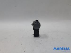 Used PDC Sensor Peugeot 508 (8D) 2.0 Hybrid4 16V Price € 20,00 Margin scheme offered by Maresia Parts