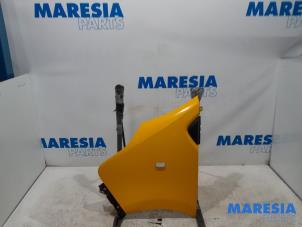 Used Front wing, left Renault Trafic (1FL/2FL/3FL/4FL) 1.6 dCi 95 Price € 152,46 Inclusive VAT offered by Maresia Parts