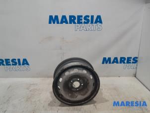 Used Wheel Renault Trafic (1FL/2FL/3FL/4FL) 1.6 dCi 95 Price € 36,30 Inclusive VAT offered by Maresia Parts