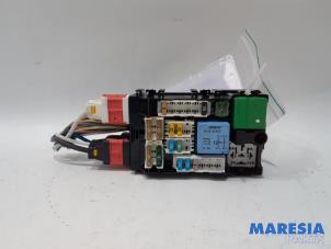 Used Fuse box Peugeot 508 (8D) 2.0 Hybrid4 16V Price € 60,00 Margin scheme offered by Maresia Parts