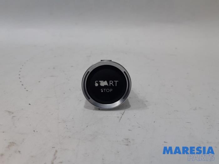 Używane Przelacznik Start/Stop Peugeot 508 (8D) 2.0 Hybrid4 16V Cena € 15,00 Procedura marży oferowane przez Maresia Parts