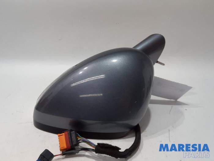 Wing mirror, left from a Peugeot 508 (8D) 2.0 Hybrid4 16V 2012