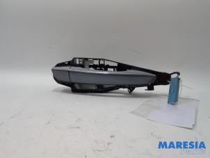 Used Rear door handle 4-door, right Peugeot 508 (8D) 2.0 Hybrid4 16V Price € 40,00 Margin scheme offered by Maresia Parts