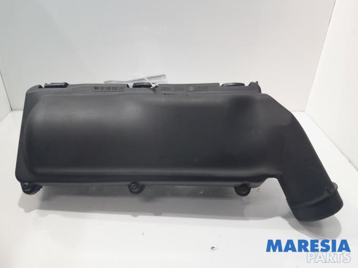 Begagnade Luftfilterhus Peugeot 3008 I (0U/HU) 1.6 16V THP 155 Pris € 25,00 Marginaltabell erbjuds av Maresia Parts