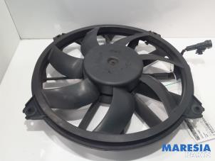 Used Fan motor Peugeot 3008 I (0U/HU) 1.6 16V THP 155 Price € 34,90 Margin scheme offered by Maresia Parts