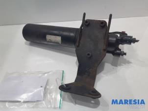 Used Hydraulic suspension pump Peugeot 3008 I (0U/HU) 1.6 16V THP 155 Price € 157,50 Margin scheme offered by Maresia Parts
