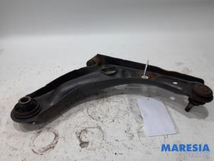 Used Front lower wishbone, left Citroen C1 1.0 12V Price € 25,00 Margin scheme offered by Maresia Parts