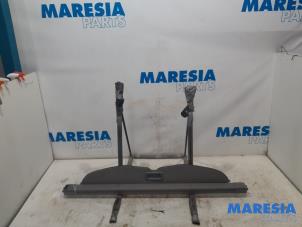 Used Luggage compartment cover Renault Grand Scénic II (JM) 2.0 16V Price € 50,00 Margin scheme offered by Maresia Parts