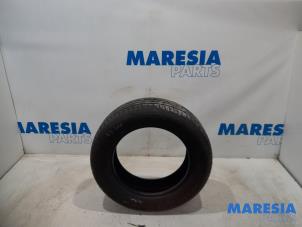 Used Tyre Renault Grand Scénic II (JM) 2.0 16V Price € 25,00 Margin scheme offered by Maresia Parts
