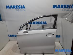 Używane Drzwi lewe przednie wersja 4-drzwiowa Citroen DS4 (NX) 1.6 16V VTi 120 Cena € 300,00 Procedura marży oferowane przez Maresia Parts