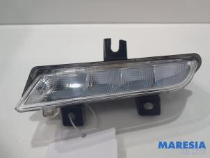 Used Daytime running light, left Renault Clio IV (5R) 0.9 Energy TCE 90 12V Price € 40,00 Margin scheme offered by Maresia Parts