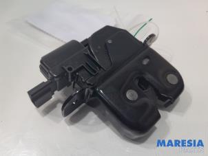 Used Tailgate lock mechanism Renault Clio IV (5R) 0.9 Energy TCE 90 12V Price € 14,95 Margin scheme offered by Maresia Parts