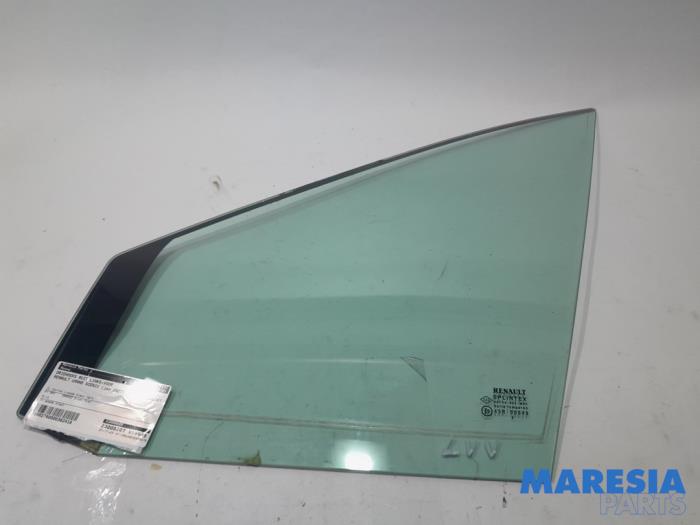 Usados Ventanilla triangular izquierda delante Renault Grand Scénic II (JM) 2.0 16V Precio € 30,00 Norma de margen ofrecido por Maresia Parts