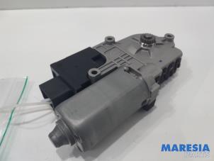 Used Sunroof motor Peugeot 308 SW (L4/L9/LC/LJ/LR) 1.6 BlueHDi 120 Price € 35,00 Margin scheme offered by Maresia Parts
