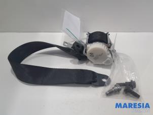 Used Rear seatbelt, left Peugeot 308 SW (L4/L9/LC/LJ/LR) 1.6 BlueHDi 120 Price € 34,99 Margin scheme offered by Maresia Parts