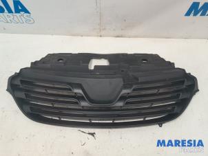 Used Grille Renault Trafic (1FL/2FL/3FL/4FL) 1.6 dCi 95 Price € 108,90 Inclusive VAT offered by Maresia Parts