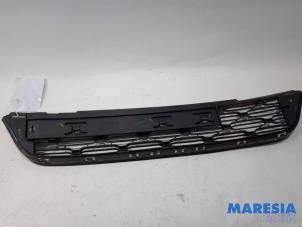 Used Front bumper, central component Citroen C3 (SX/SW) 1.2 Vti 12V PureTech Price € 75,00 Margin scheme offered by Maresia Parts