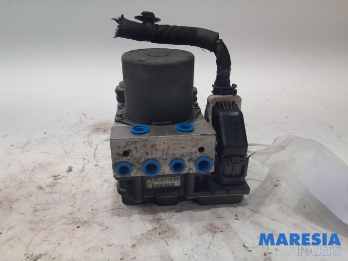 Begagnade ABS-pump Citroen C5 III Berline (RD) 1.6 16V THP 155 Pris € 145,00 Marginaltabell erbjuds av Maresia Parts