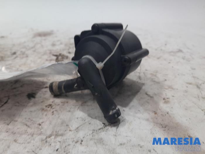 Begagnade Extra vattenpump Citroen C5 III Berline (RD) 1.6 16V THP 155 Pris € 60,00 Marginaltabell erbjuds av Maresia Parts
