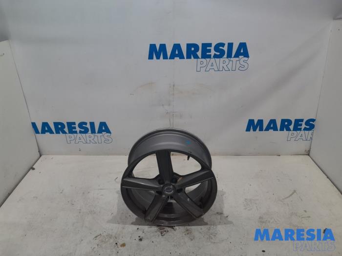 Używane Obrecz Volvo C70 (MC) 2.0 D 16V Cena € 85,00 Procedura marży oferowane przez Maresia Parts