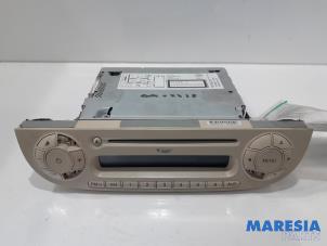 Używane Radioodtwarzacz CD Fiat 500 (312) 1.2 69 Cena € 157,50 Procedura marży oferowane przez Maresia Parts