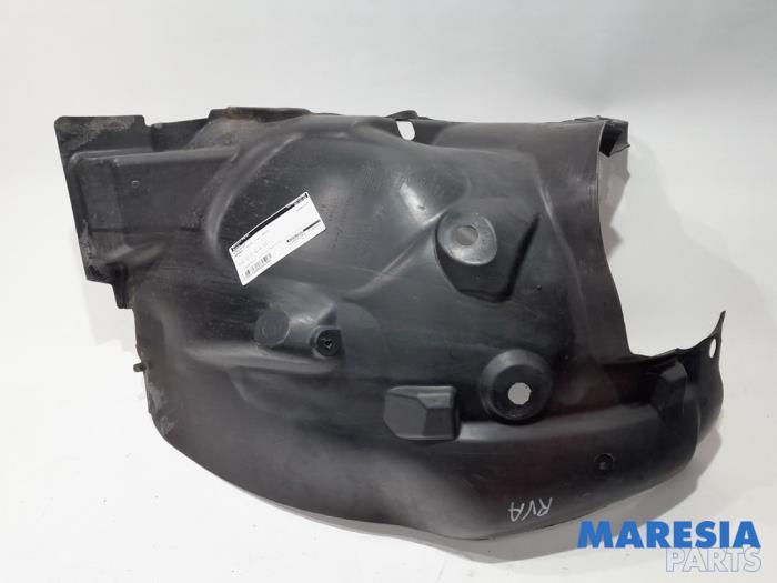 Używane Nadkole Renault Clio IV (5R) 0.9 Energy TCE 90 12V Cena € 25,00 Procedura marży oferowane przez Maresia Parts