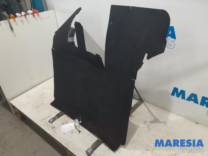 Boot mat from a Renault Captur (2R) 1.2 TCE 16V EDC 2018