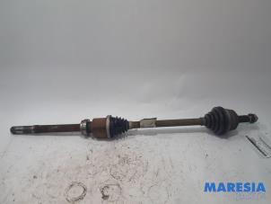 Used Front drive shaft, right Peugeot 308 SW (L4/L9/LC/LJ/LR) 1.6 BlueHDi 120 Price € 75,00 Margin scheme offered by Maresia Parts