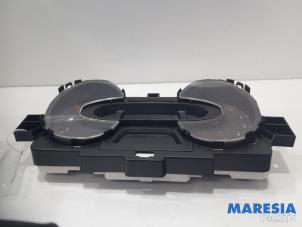 Used Instrument panel Renault Trafic (1FL/2FL/3FL/4FL) 1.6 dCi 95 Price € 181,50 Inclusive VAT offered by Maresia Parts