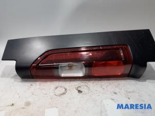 Used Taillight, right Renault Trafic (1FL/2FL/3FL/4FL) 1.6 dCi 95 Price € 78,65 Inclusive VAT offered by Maresia Parts