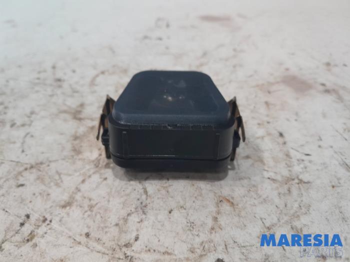 Begagnade Regnsensor Citroen DS4 (NX) 1.6 16V VTi 120 Pris € 20,00 Marginaltabell erbjuds av Maresia Parts