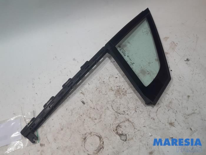 Usados Ventanilla triangular derecha delante Citroen DS4 (NX) 1.6 16V VTi 120 Precio € 75,00 Norma de margen ofrecido por Maresia Parts