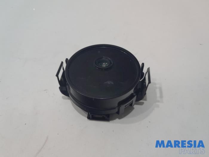 Begagnade Regnsensor Renault Captur I (2R) 1.2 TCE 16V EDC Pris € 15,00 Marginaltabell erbjuds av Maresia Parts