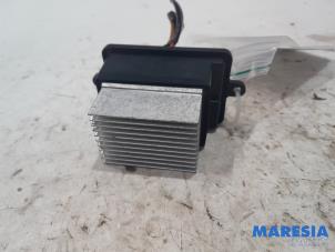 Used Heater resistor Renault Captur (2R) 1.2 TCE 16V EDC Price € 20,00 Margin scheme offered by Maresia Parts