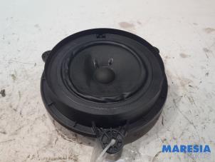 Used Speaker Renault Captur (2R) 1.2 TCE 16V EDC Price € 34,99 Margin scheme offered by Maresia Parts
