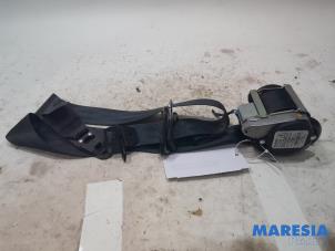 Used Front seatbelt, right Renault Captur (2R) 1.2 TCE 16V EDC Price € 105,00 Margin scheme offered by Maresia Parts